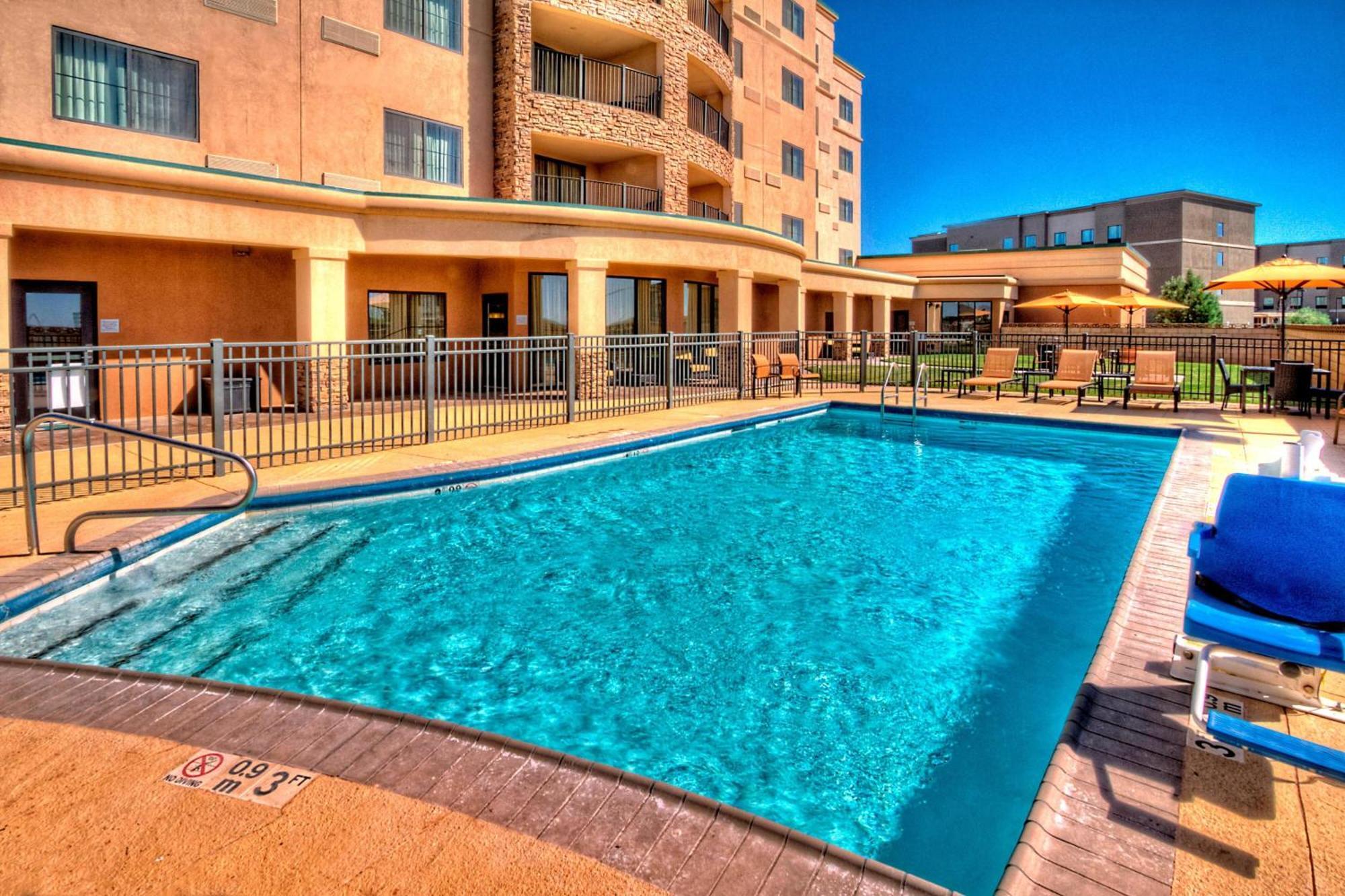 Courtyard By Marriott Midland Hotel Екстериор снимка