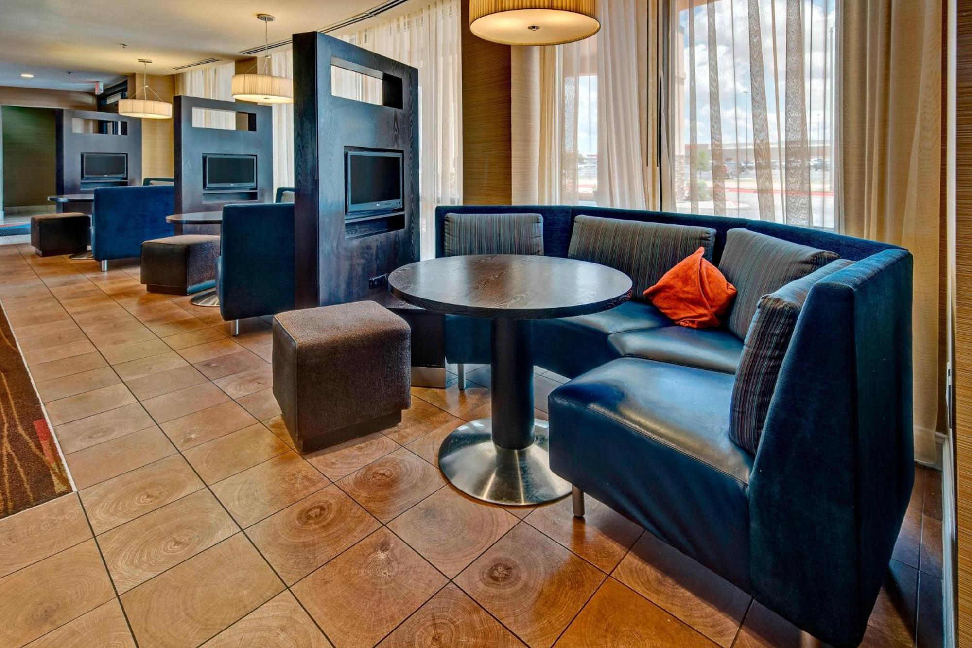 Courtyard By Marriott Midland Hotel Екстериор снимка
