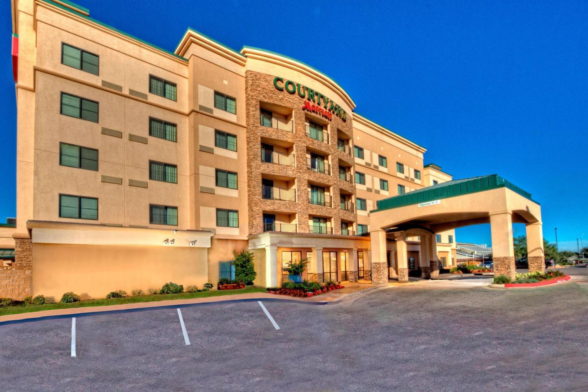 Courtyard By Marriott Midland Hotel Екстериор снимка